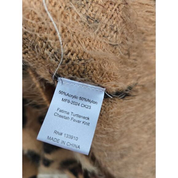 Show Me Your Mumu Women's Cheetah Fever Sweater Size M - Picture 7 of 7